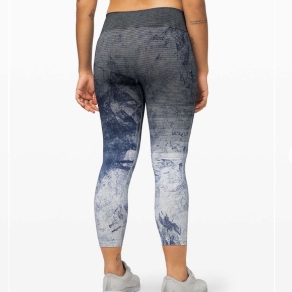 Lululemon Ebb To Train Tight Luna White Black Wash Leggings Size 2 - Picture 11 of 12